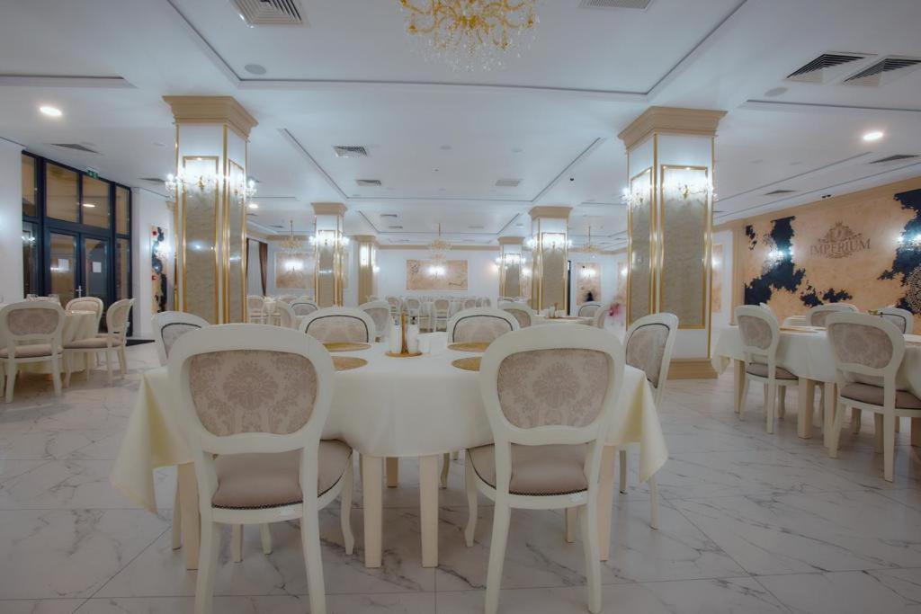 Hotel Imperium Botiz Экстерьер фото